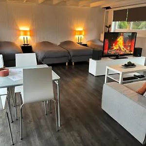 Bed & Breakfast Boathouse With Bikes, Amsterdam